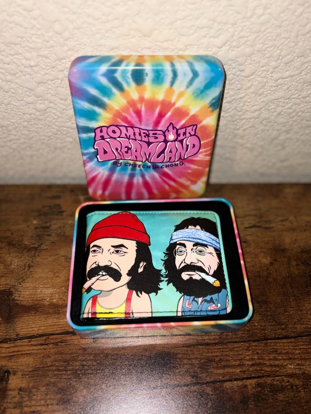 Cheech & Chong High Times Dreamland Tie Dye Metal Wallet Card Holder Case NWT